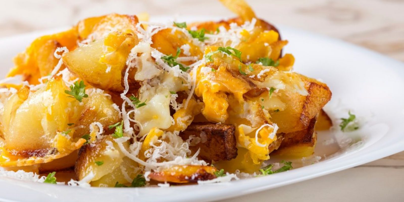 Smashed Potatoes mit Parmesan und Mozzarella