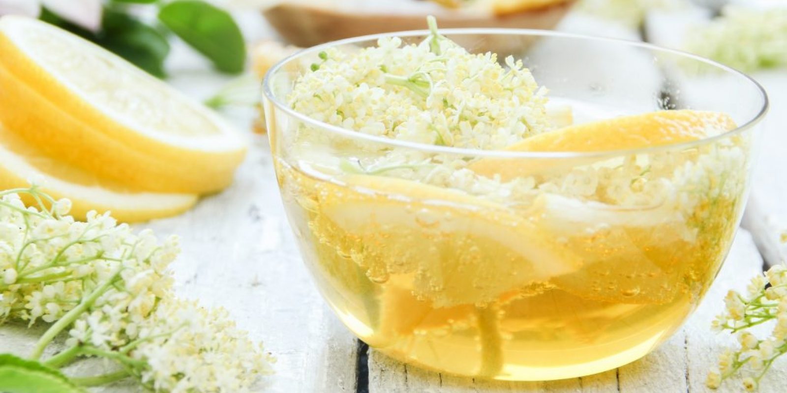 Holunderblütensirup selber machen