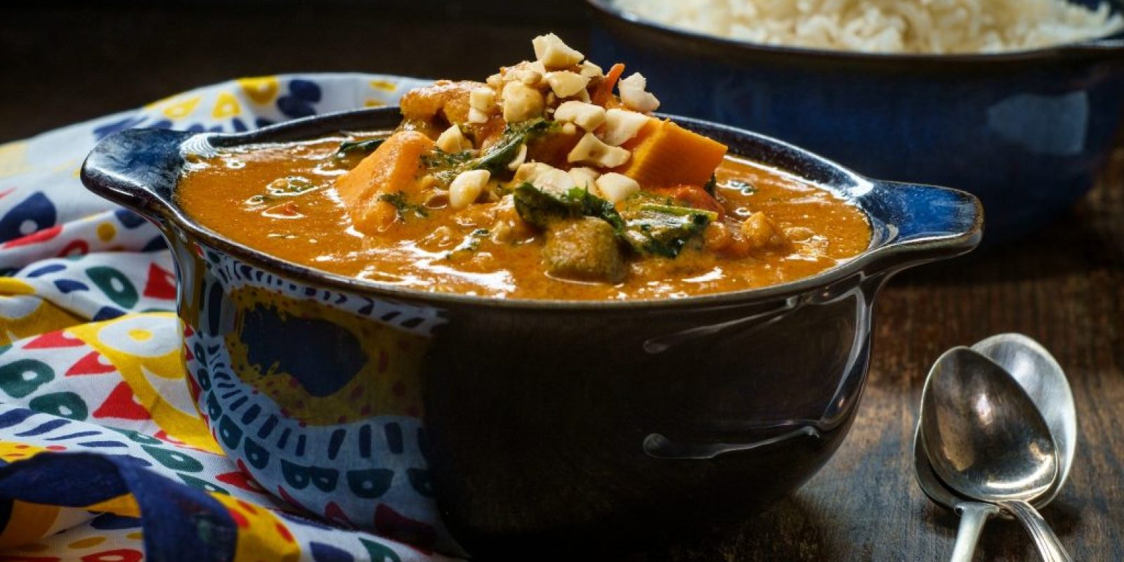 Afrikanischer Hühner-Erdnuss-Eintopf