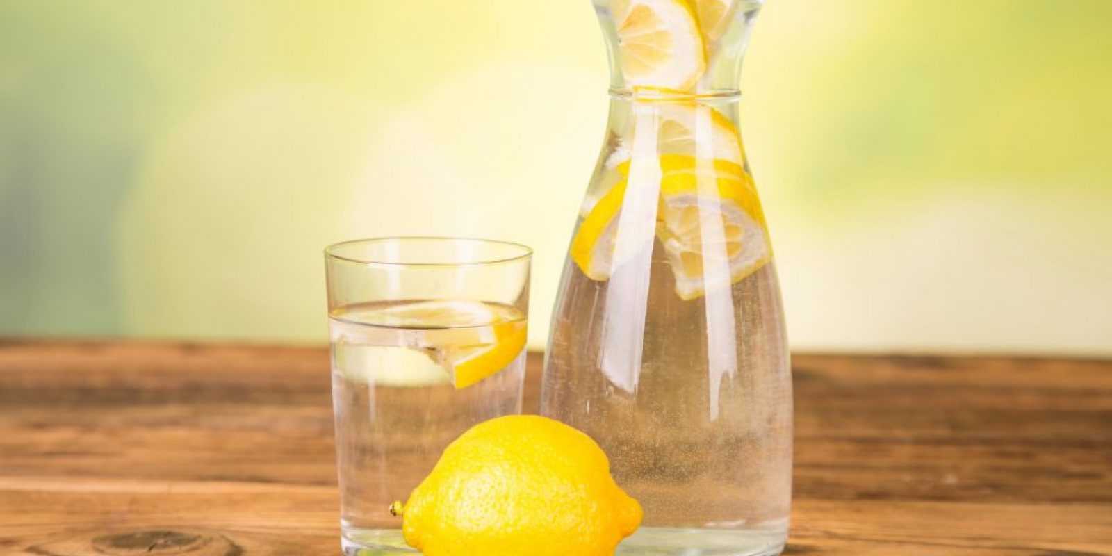 Zitronenwasser am Morgen