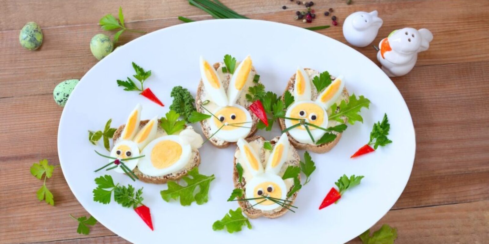 Butterbrot mit Eier-Osterhasen