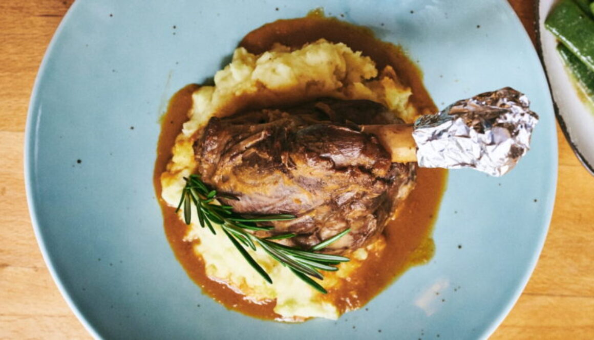 Oster Lamm Braten geschmort aus dem Ofen Rezept
