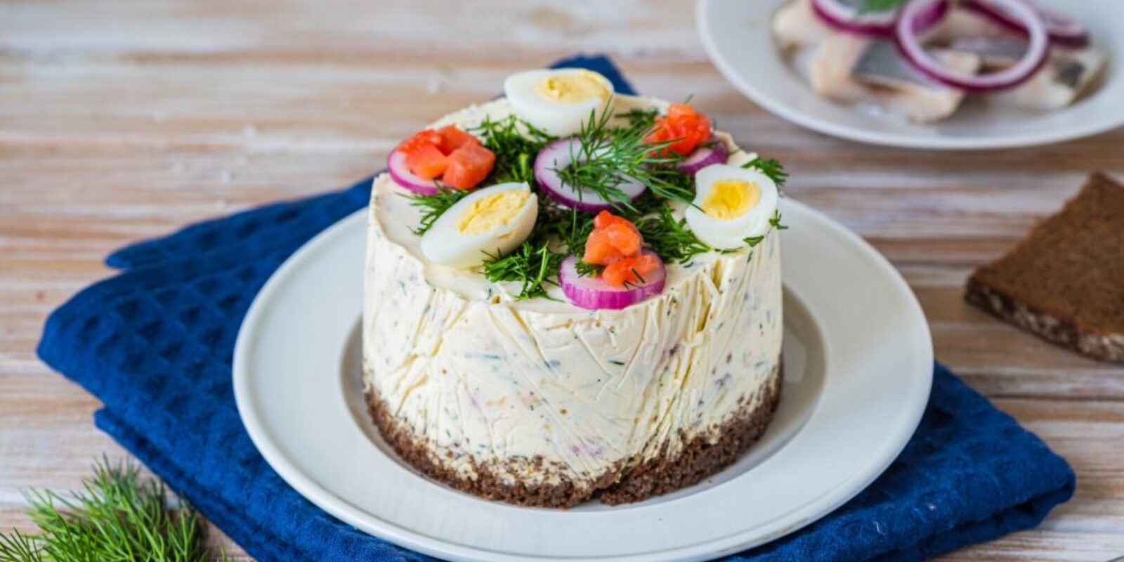 Schwedische Smörgåstårta zu Ostern