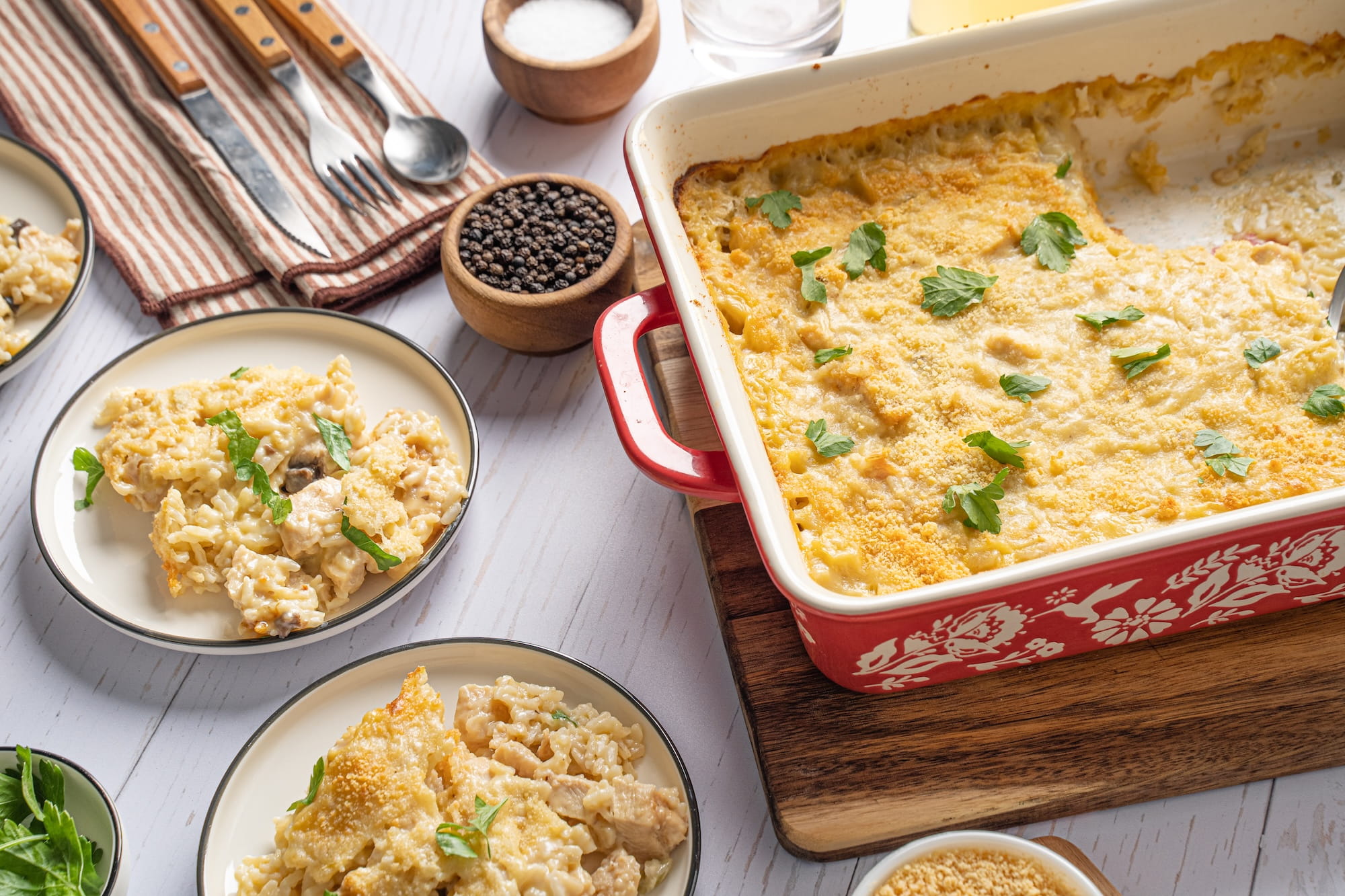 Überbackenes Hähnchen mit Reis und Käse Rezept Überbackenes Hähnchen mit Reis und Käse Rezept