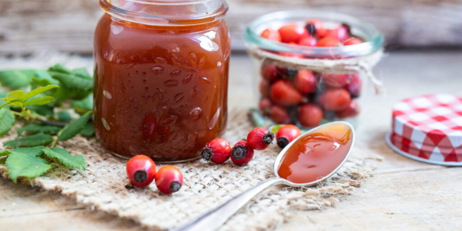 Hagebuttenmarmelade wie früher